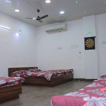 Madan Residency , Amritsar Hotel Bagian luar foto