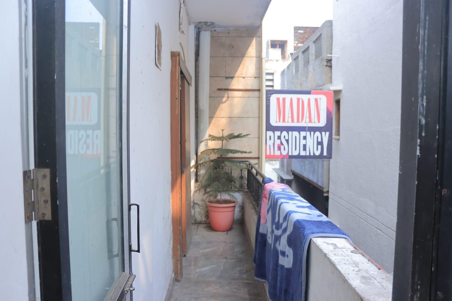 Madan Residency , Amritsar Hotel Bagian luar foto